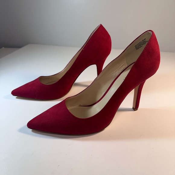 Nine West Women Red Suede Pointed Toe Pump Heels Size 8 1/2M, 3 3/4 in. heel New - Picture 3 of 8
